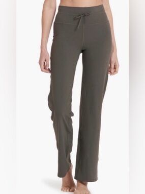 Vuori Daily Wide Leg Mid Rise stretch woven Trouser size XL Olive